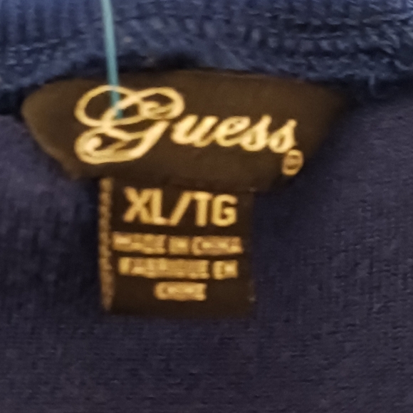 Women's GUESS Extra Shoft Zip Up (XL) - Picture 3 of 3